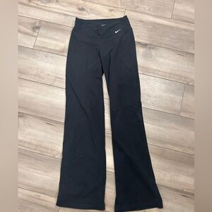 Nike Wide Leg/Flare leggings